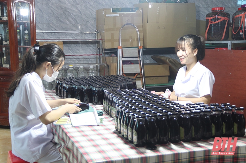 https://chuyendoiso.thanhhoa.gov.vn/upload/images/2023/07/phu-nu-chuyen-doi-so.jpg