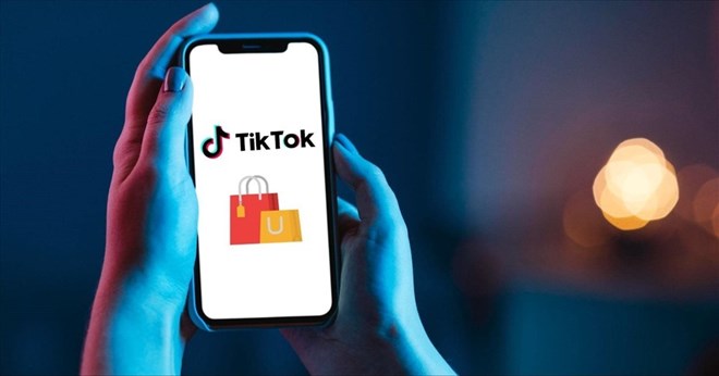 Mô hình kinh doanh mới trên sàn thương mại điện tử: Cơ hội và rủi ro