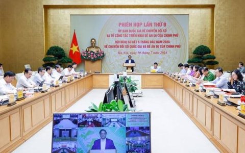 Chuyển đổi số đã đến "từng ngõ, từng nhà, từng người"