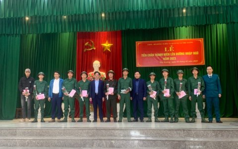 Lễ tiễn thanh niên ưu tú lên đường nhập ngũ và tham gia thực hiện nghĩa vụ công an nhân dân năm 2023